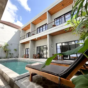 Maison d'hôtes Adi Surya
